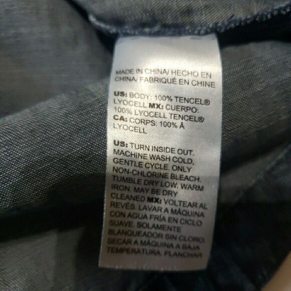 Chico's Medium Wash Long Sleeve Collared V-Neck Denim Blouse Size 3 US XL 16/18 - Picture 6 of 8